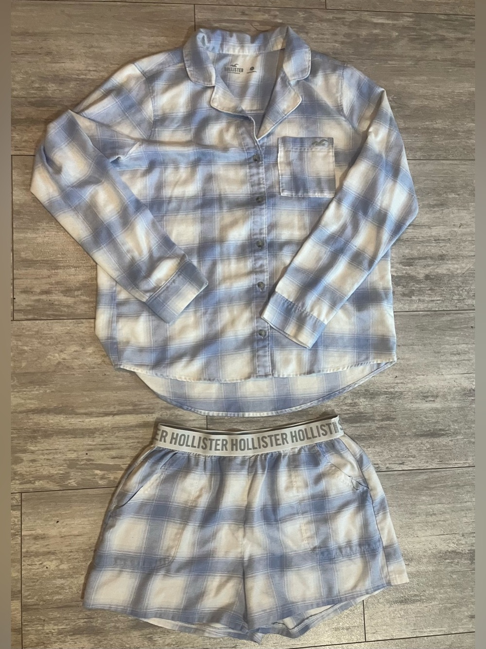 Hollister Women’s Flannel Light Blue Plaid 2-Piece Pajama Set, Medium